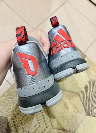 Баскетбольные кроссовки adidas dame d lillard 1 оригинал2 фото