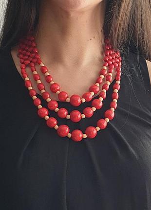 Ожерелье из дерева оригинальное