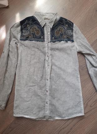 Легка котонова сорочка з вишивкою