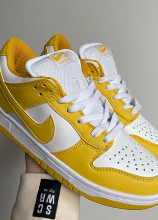 Жіночі жовті кросівки nike sb dunk yellow