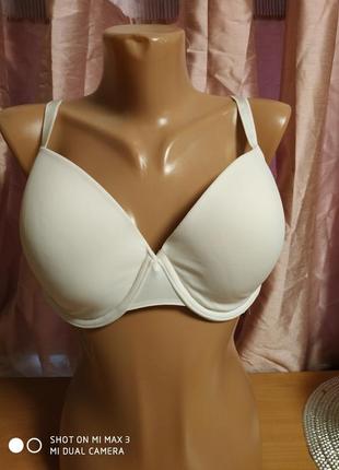 Бюстгальтер