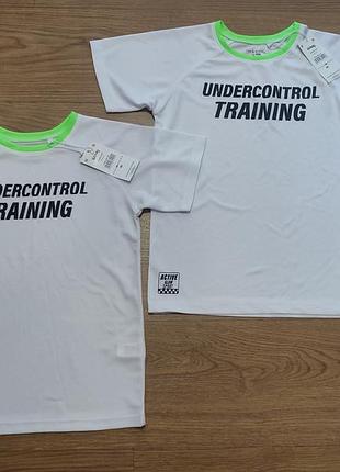 Спортивная футболка для мальчика