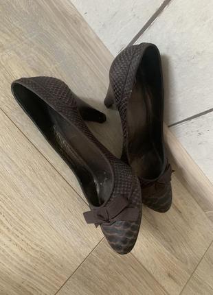 Кожаные женские туфли minelli3 фото