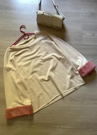 Свитшот с межовими рукавами