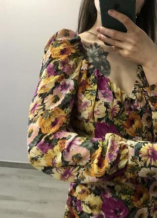 Шифоновое платье в цветочный принт, фирмы missguided