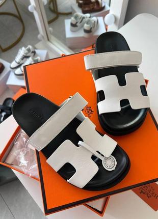 Трендовые босоножки сандали