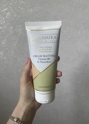 Матирующий крем для лица pharmika cream matting vitamin b3 &amp; nanosilver, 200мл1 фото