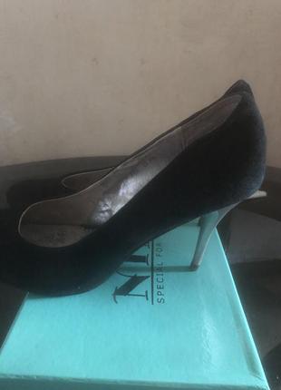 Туфли черные на соиблистом каблуке2 фото