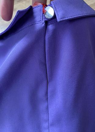 Легка блуза безрукавка з воланами5 фото