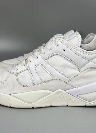 Кросівки guess