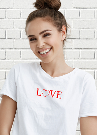 Футболка с вышивкой или принтом