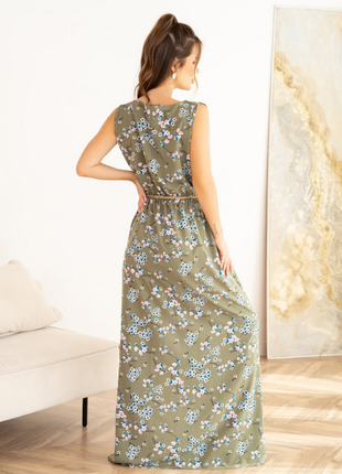 Длинное цветочное макси прямое платье хаки с разрезом3 фото