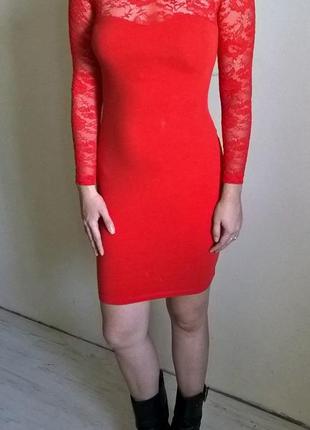 Красное платье мини р. s