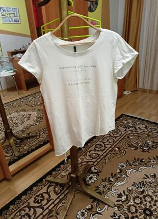 Футболка жіноча