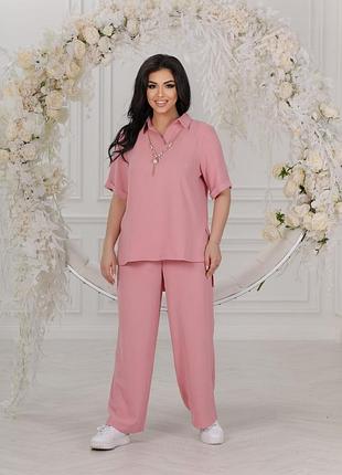 Костюм кофта свободного силуета с воротником рукав короткий с подворотом по спинке удлиненнее брюки широкие талия на резинке карманы ткань жатка