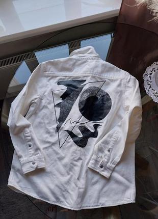 Белая джинсовая куртка рубашка3 фото
