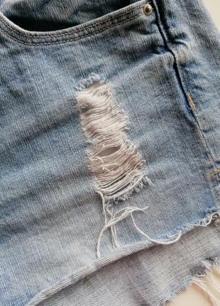 Женские короткие голубые джинсовые шорты7 фото