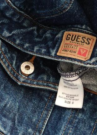 Джинсова куртка guess синього кольору10 фото