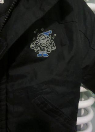 Черная теплая водонепронецаемая и ветрозащитная куртка kiki&koko. 98 размер. 3 года.2 фото