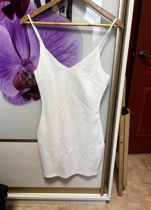 Новое белое платье