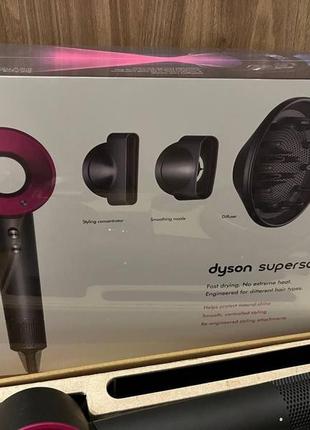 ✨ фен dyson supersonic hd03 (фуксия) разовой 4 насадки! оригинал!
✨8 фото