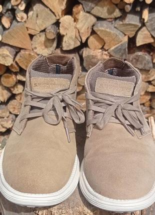 skechers rolano relaxed fit suede