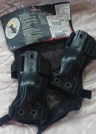 Фирменнвя качественная защита на запястье