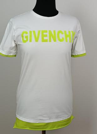 Футболка givenchy