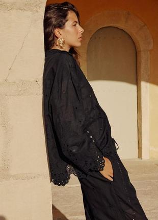 Zara костюм брючный  вышивка ришельем, аппликации из бусин в тон3 фото