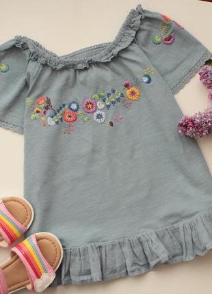 Красивая блуза с вышивкой next