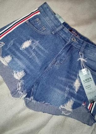 Женские джинсовые шорты с лампасами1 фото
