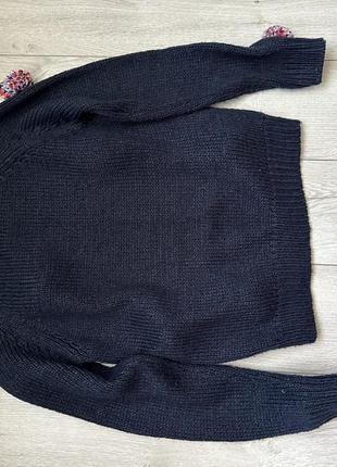 Детский свитер с бубенчиками4 фото
