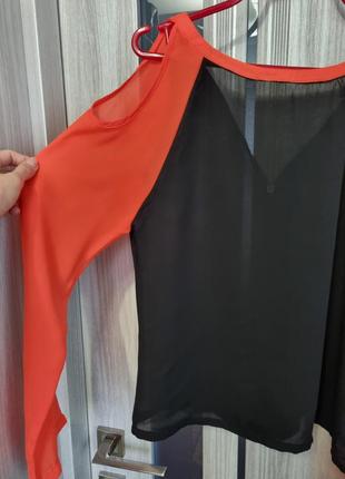 Легка шифонова блуза з відкритими плечами4 фото