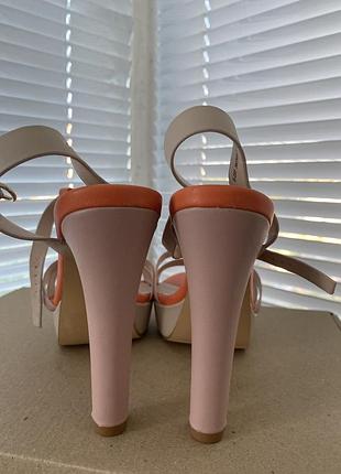 Босоножки женские