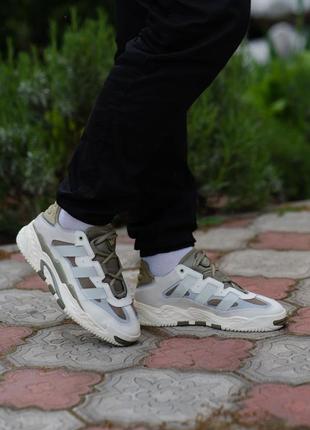 Кроссовки adidas