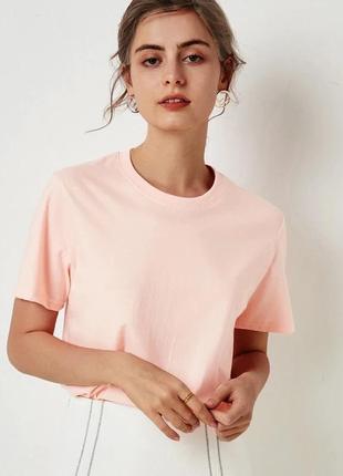 Розовая женская базовая футболка