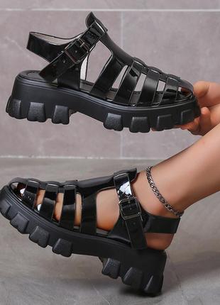 Женские новые черные закрытые босоножки, сандалии, в стиле прада4 фото