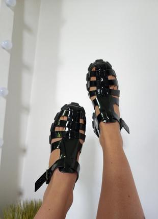 Женские новые черные закрытые босоножки, сандалии, в стиле прада10 фото