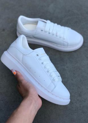 Женские кожаные белые  кроссовки маквин alexander mcqueen white.