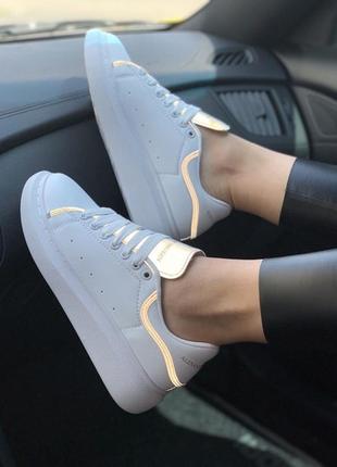 Жіночі білі шкіряні, рефлективні кросівки маквин alexander mcqueen white reflective.7 фото