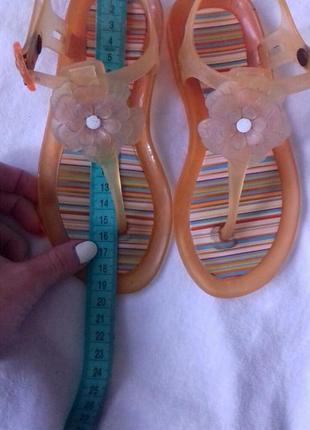 Брендові  босоножки