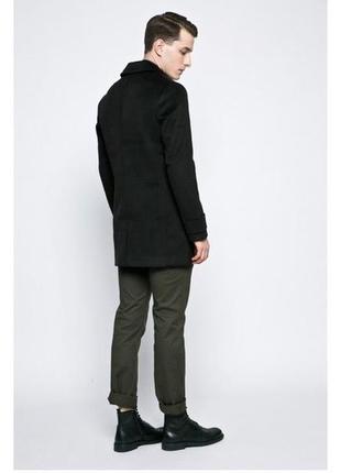 Пальто guess (usa), чорного кольору.3 фото