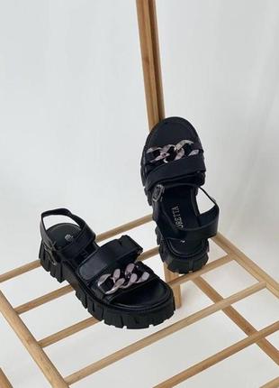 Стильні жіночі босоніжки сандалі на платформ