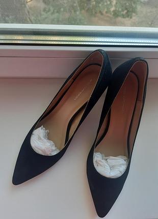 Чорні класичні човники з натуральної замші