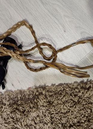 Узкий светло-коричневый плетеный пояс