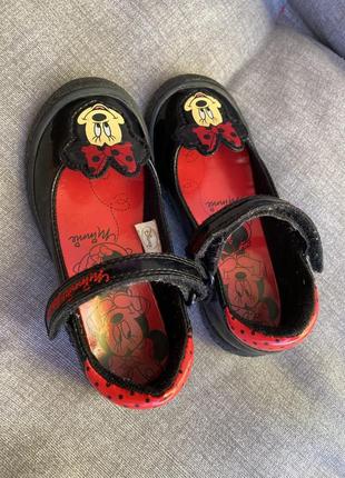 Обувь босоножки disney, лакированные размер 8 minnie mouse3 фото