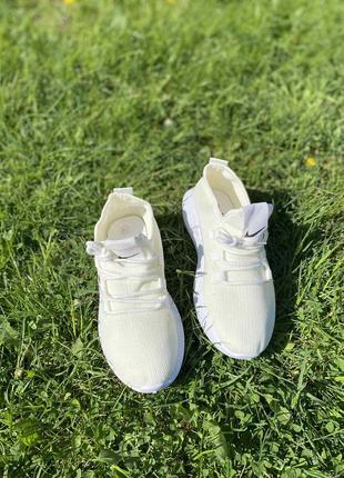 Жіночі кросівки літо білі2 фото