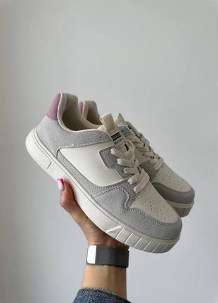 Кроссовки на каждый день.