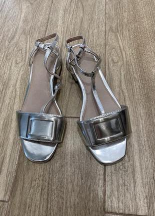 Босоніжки next, металік