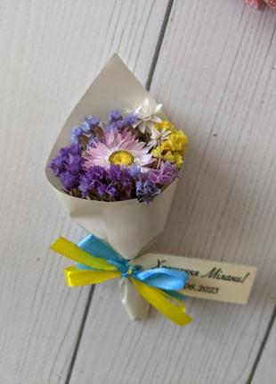 Букетики комплименты на крестины, свадьбы, прочее, из сухоцветов1 фото
